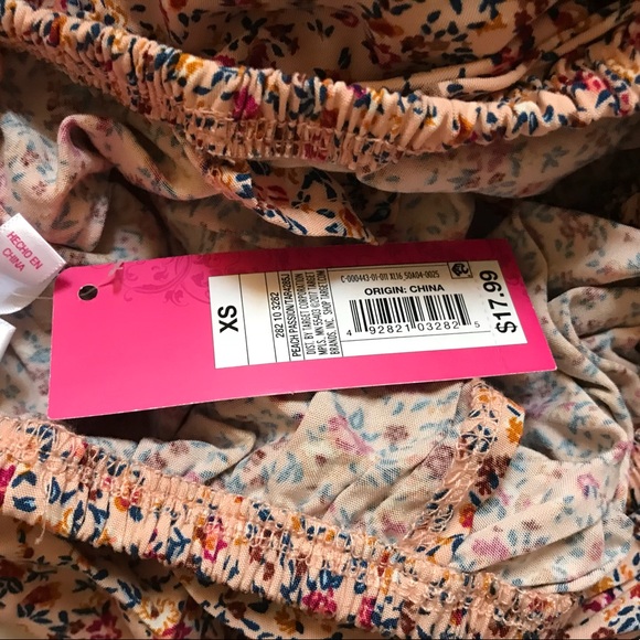 NWOT pink floral off the shoulder top *final price - Picture 2 of 4